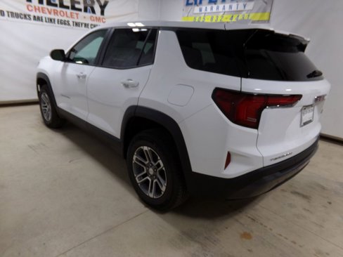 New 2026 GMC Terrain Elevation w/ LPO, Floor Liner Package image 4