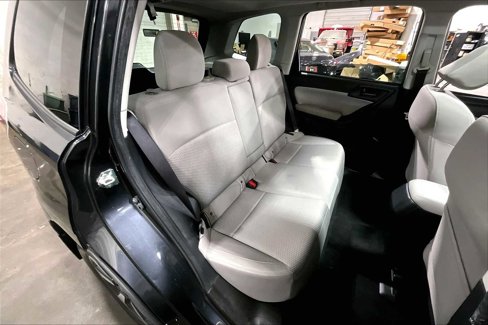 Used 2018 Subaru Forester 2.5i Premium w/ All-Weather Package image 19