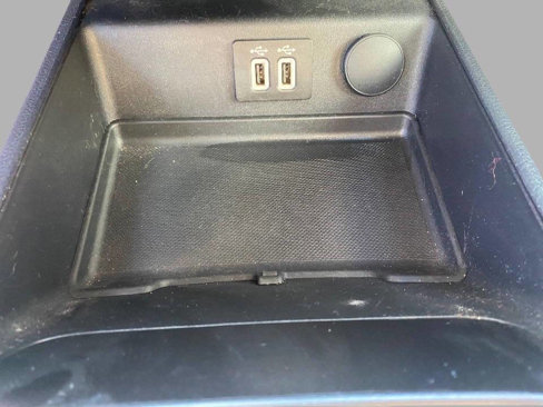 Used 2019 Ford Fusion SE image 26