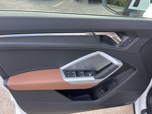 New 2025 Audi Q3 2.0T Premium image 5