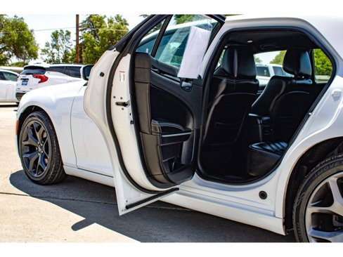 Used 2021 Chrysler 300 S image 32