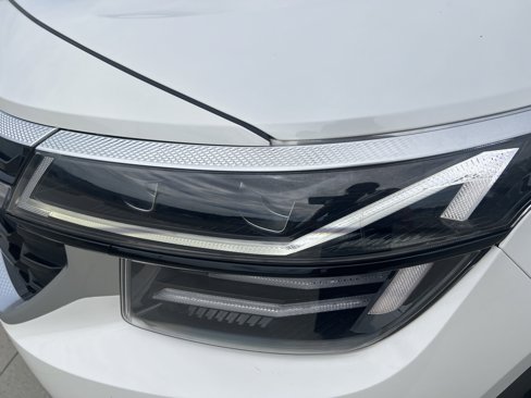 Used 2024 Kia Seltos SX w/ SX Sunroof Package image 6