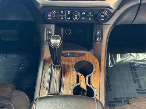 Used 2019 GMC Acadia SLE image 30