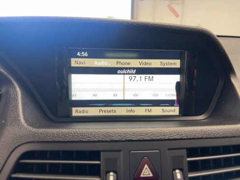 Used 2010 Mercedes-Benz E 550 Coupe image 22