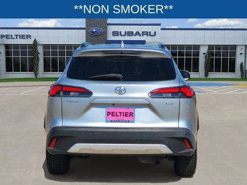 Used 2023 Toyota Corolla Cross XLE image 5