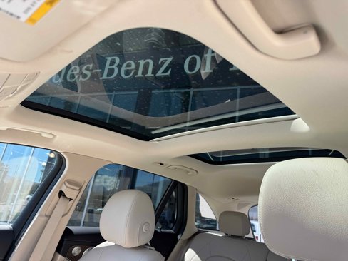 Used 2020 Mercedes-Benz GLC 300 4MATIC image 27