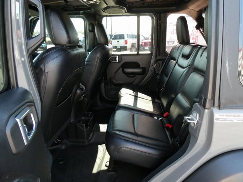 Used 2021 Jeep Wrangler Unlimited Sport image 16