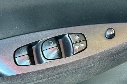 Used 2013 Nissan Leaf S w/ Charger Pkg image 13