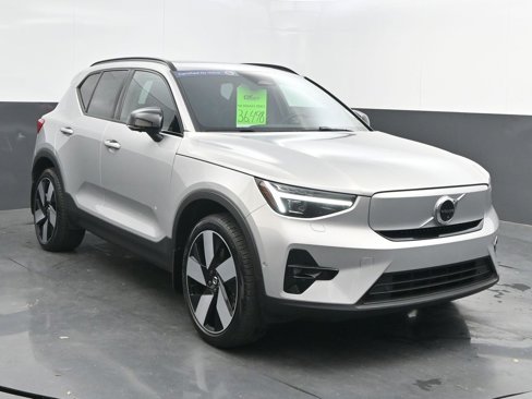 Certified 2023 Volvo XC40 Recharge Ultimate image 1