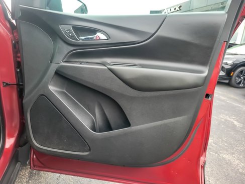 Used 2020 Chevrolet Equinox LT w/ Sport Edition image 22