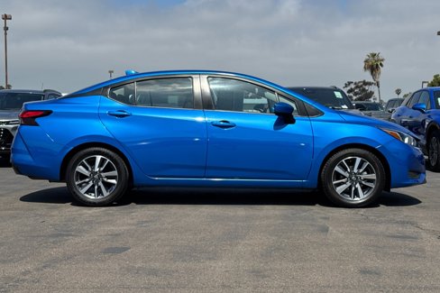 Used 2023 Nissan Versa SV image 3