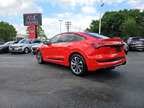 Used 2021 Audi e-tron Premium w/ Black Optic Package image 11