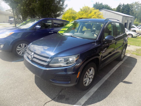 Used 2016 Volkswagen Tiguan S image 2
