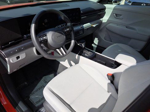 Used 2024 Hyundai Kona SEL image 10