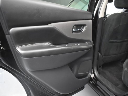 Used 2020 Nissan Murano SV image 15