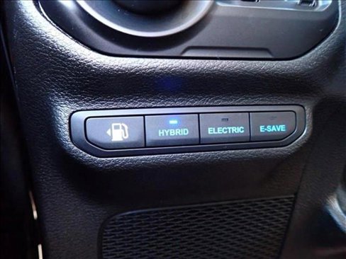 Used 2021 Jeep Wrangler Unlimited Sahara w/ Cold Weather Group image 21