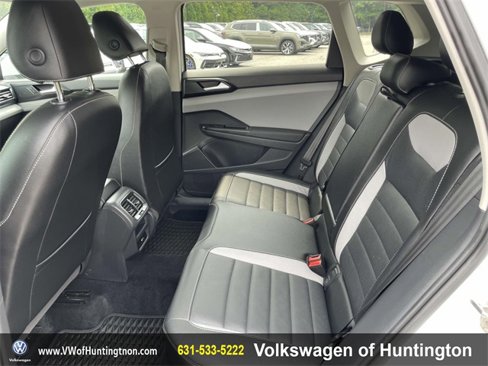 Used 2022 Volkswagen Taos SEL image 9