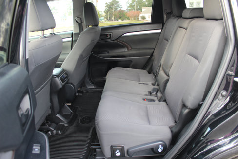 Used 2019 Toyota Highlander LE image 34