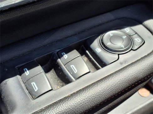 Used 2021 GMC Terrain SLT image 15