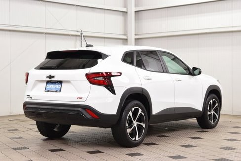 Certified 2024 Chevrolet Trax RS w/ Driver Confidence Package image 8