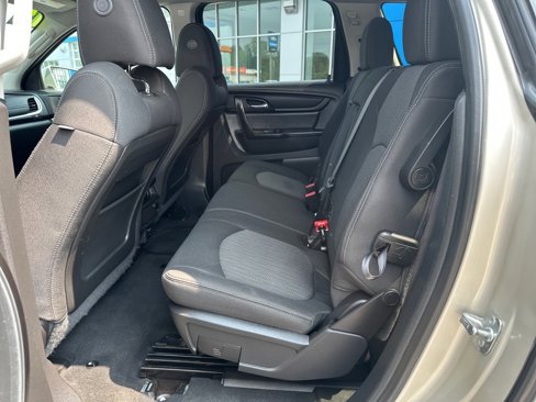 Used 2015 Chevrolet Traverse LT image 17