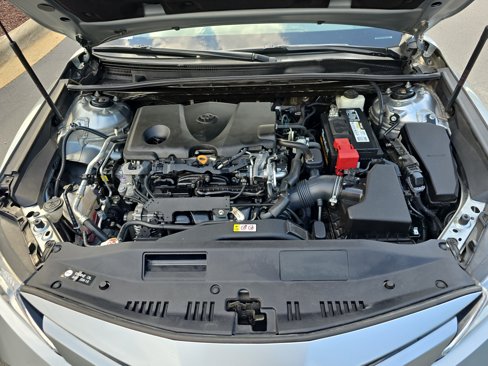 Used 2019 Toyota Camry LE image 30