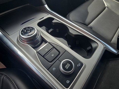 Used 2023 Ford Explorer XLT w/ Equipment Group 202A image 21
