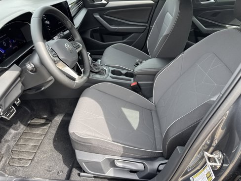 New 2025 Volkswagen Jetta Sport image 5