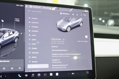 Used 2023 Tesla Model Y Long Range image 23