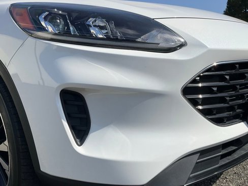 Certified 2022 Ford Escape SE w/ SE Sport Appearance Package image 77