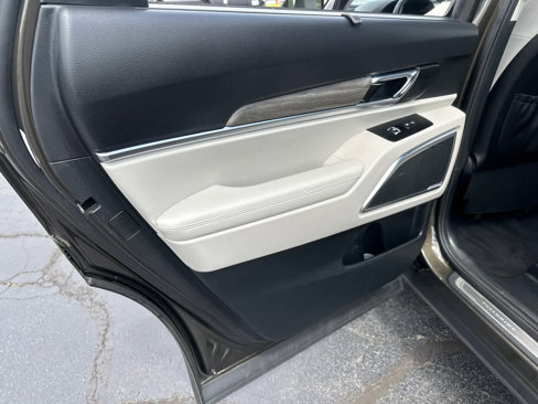 Used 2020 Kia Telluride SX w/ SX Prestige Package image 33