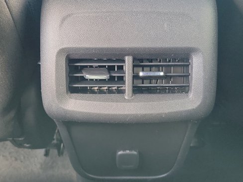 Used 2018 Chevrolet Equinox LT image 19