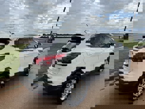 Used 2019 Nissan Rogue Sport S image 23