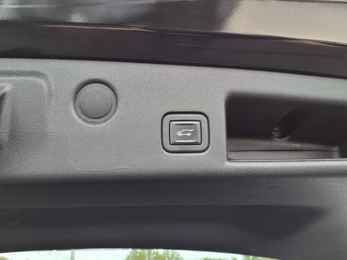 Certified 2022 Chevrolet Equinox RS image 6