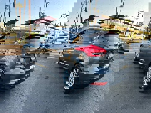 Used 2016 Ford Focus SE image 4