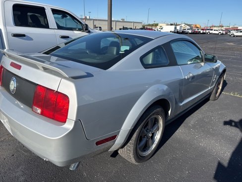 Used 2006 Ford Mustang Coupe image 4