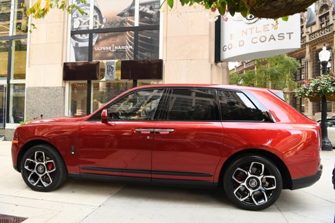 Used 2021 Rolls-Royce Cullinan Black Badge image 7