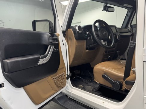 Used 2018 Jeep Wrangler Unlimited Sahara image 11