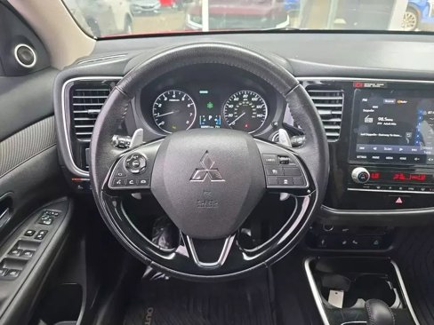 Used 2020 Mitsubishi Outlander GT image 40
