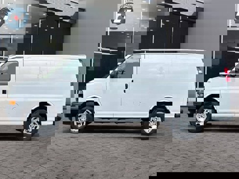 Used 2019 Chevrolet Express 2500 w/ Driver Convenience Package image 2