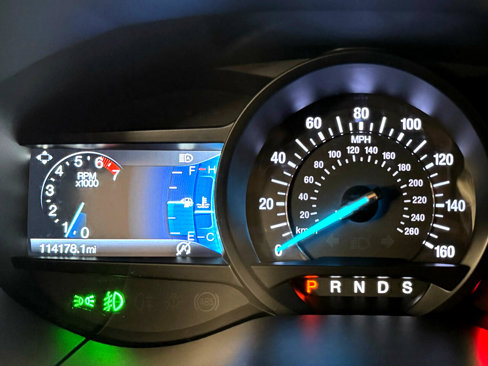Used 2019 Ford Edge Titanium image 18