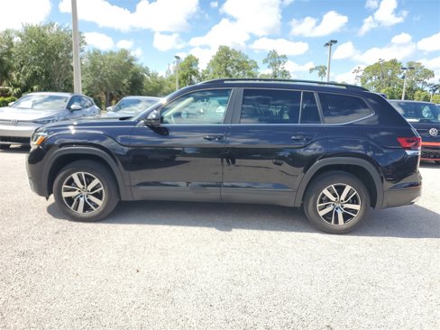 Certified 2022 Volkswagen Atlas SE image 8