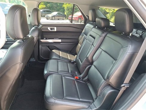 Used 2023 Ford Explorer XLT w/ Equipment Group 202A image 14