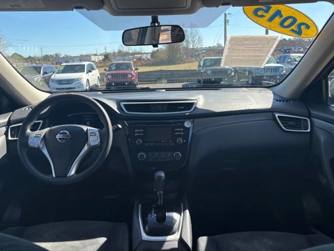 Used 2015 Nissan Rogue S w/ S Family Package image 13