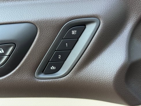Used 2019 GMC Acadia Denali image 8
