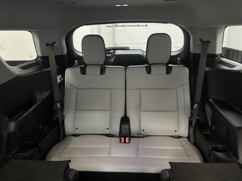 Used 2021 Ford Explorer XLT w/ XLT Sport Appearance Package image 34