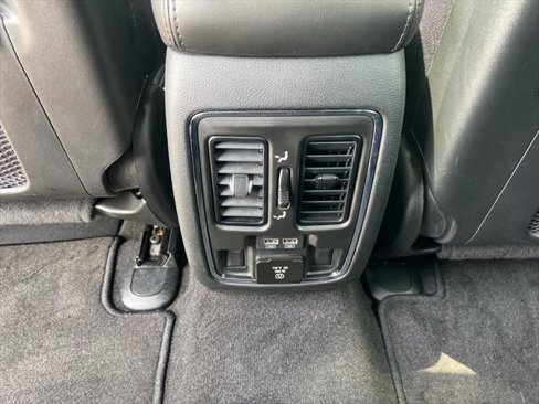 Certified 2021 Jeep Grand Cherokee Limited image 31