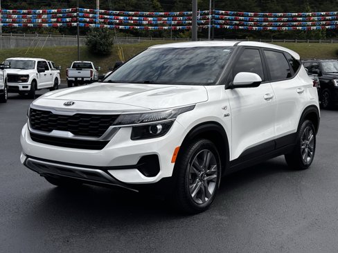 Used 2021 Kia Seltos LX image 2