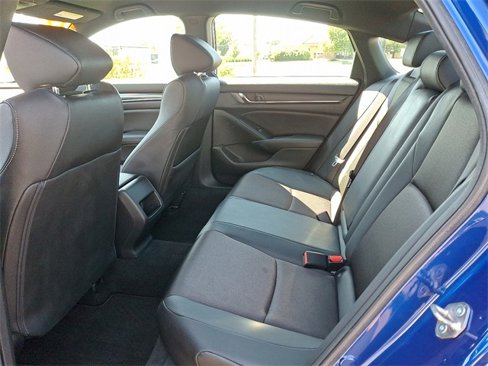 Used 2019 Honda Accord Sport image 10