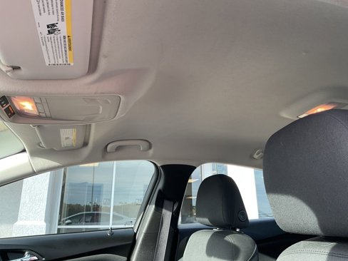 Used 2017 Chevrolet Cruze LT image 21